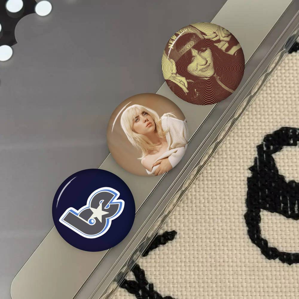 Singer Billie Eilish Cartoon   - Gaming Console Buttons recension och pris